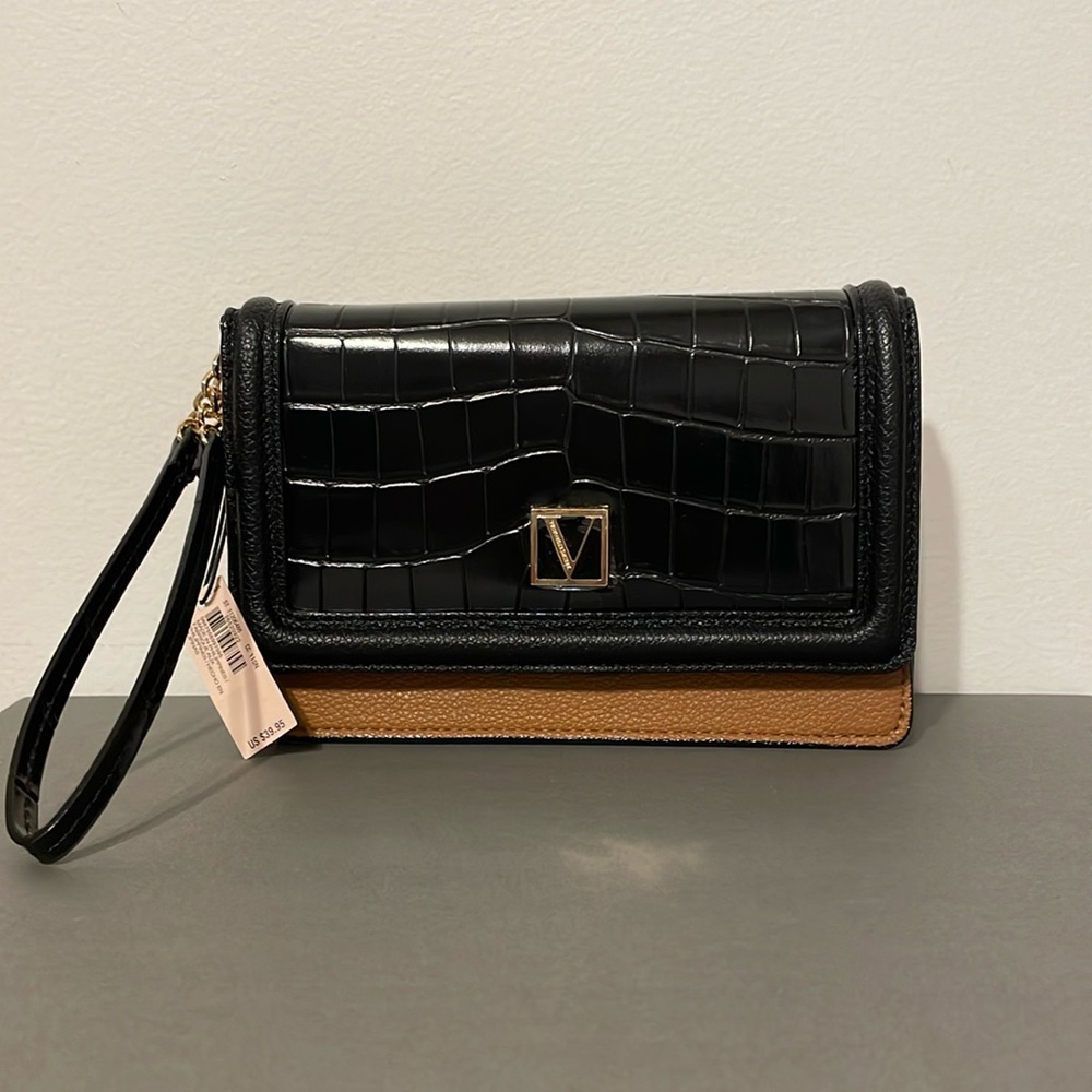 Victoria’s Secret Two Toned Wristlet